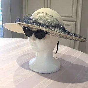 Joseph Magnin Vintage Hat, cream & black lace